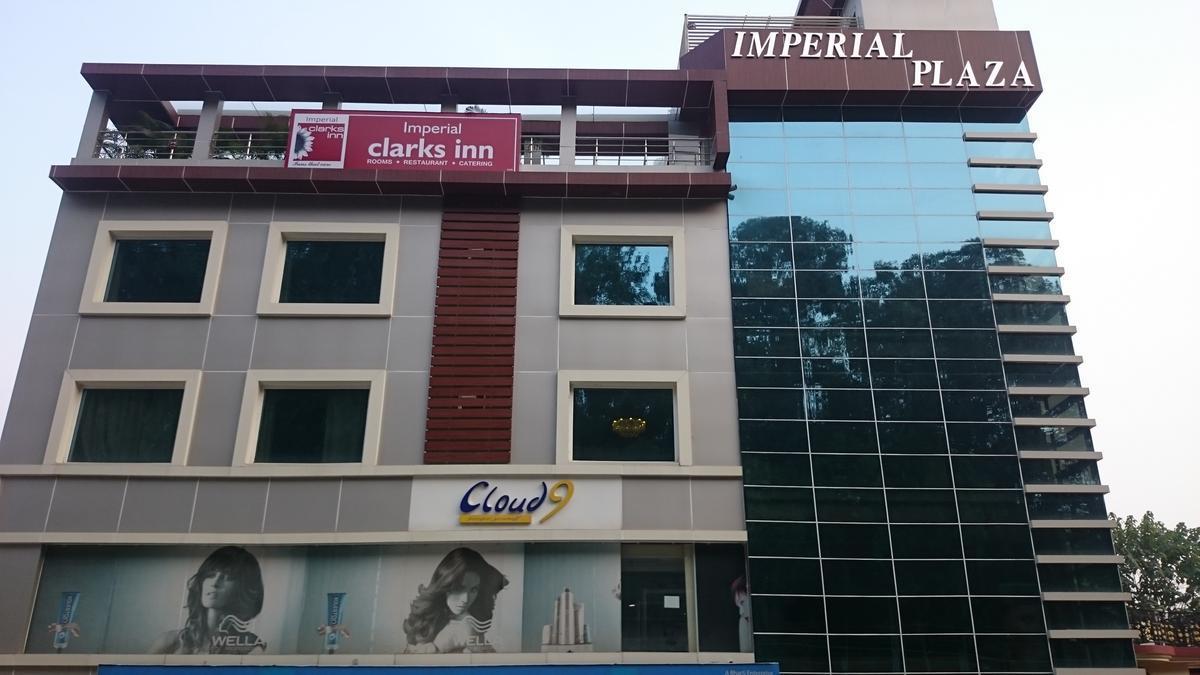 Imperial Clarks Inn Dehradun Exterior foto